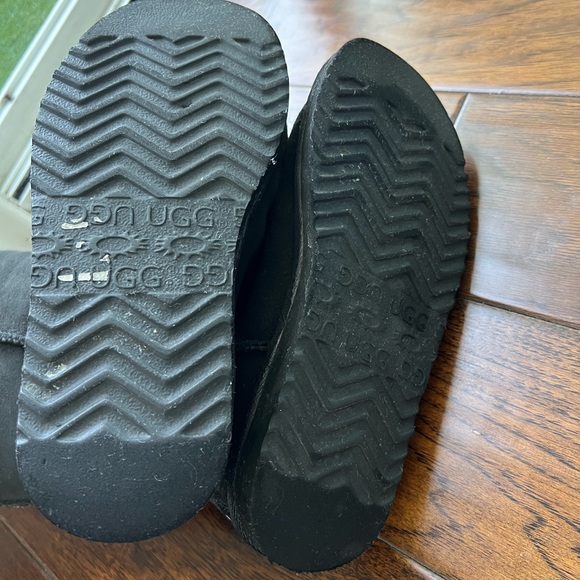 UGG Australia Classic Tall Boot - Picture 8 of 9